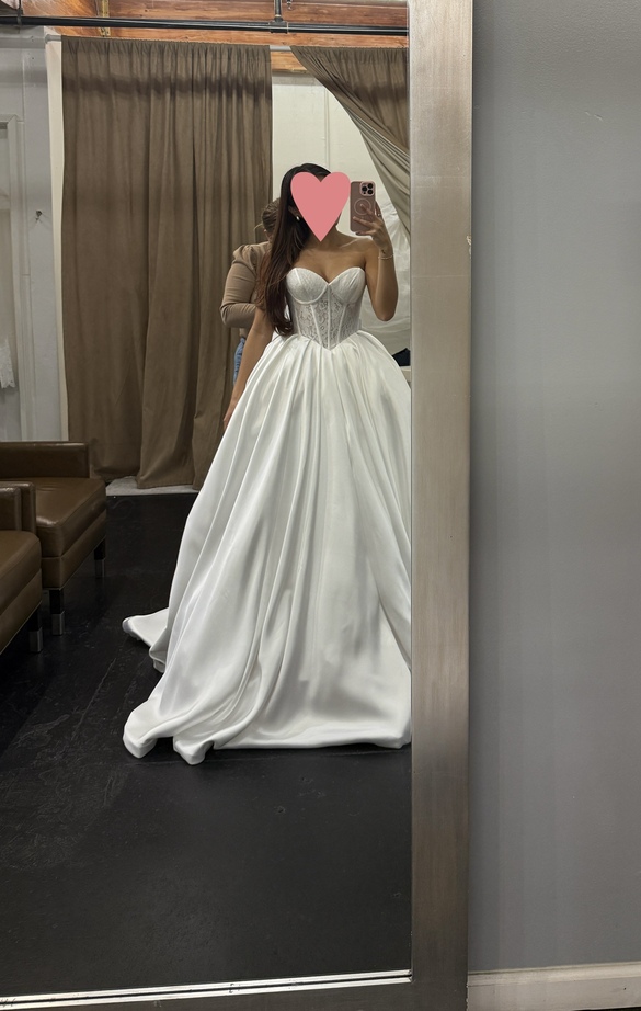 Saint Alexis Bridal - Ballgown size 0 - $1300 - (35% OFF)