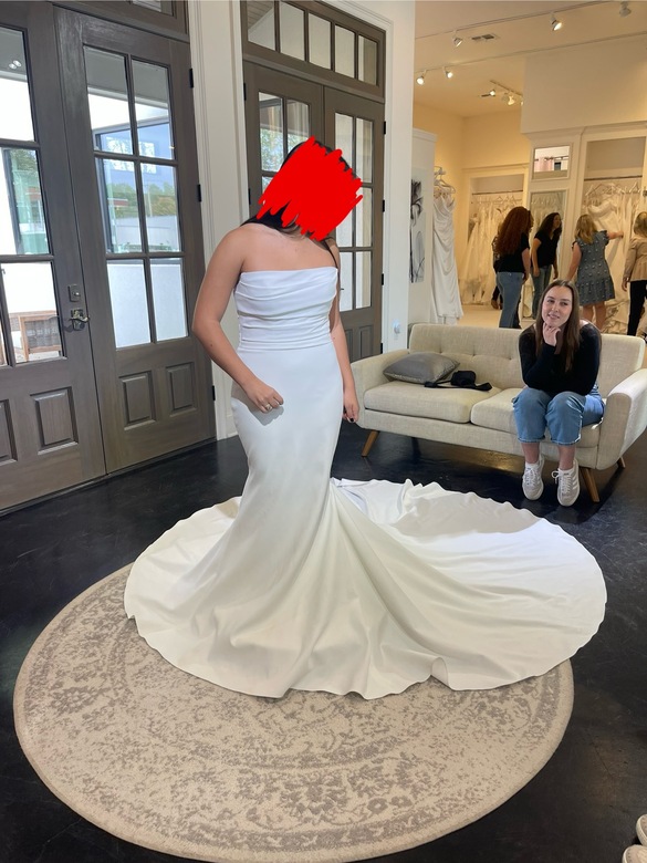 Robert bullock - Modern fit and flare gown with train size 6 - $2100 - (29% OFF)