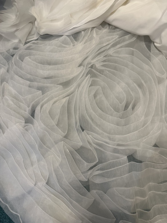 Fiore Couture - Everest size 10 - $896 - (36% OFF)