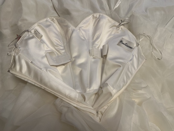 Fiore Couture - Everest size 10 - $896 - (36% OFF)