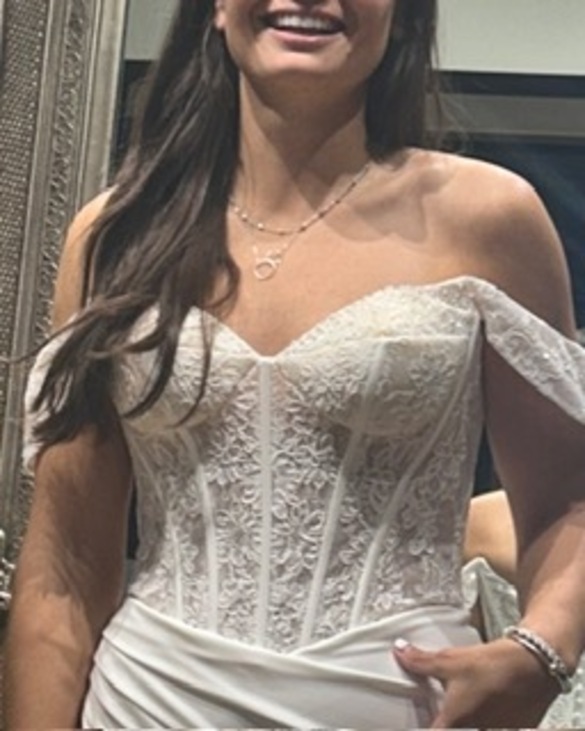 Alexandra's Bridal Boutique - NAVI size 14 - $1700 - (32% OFF)