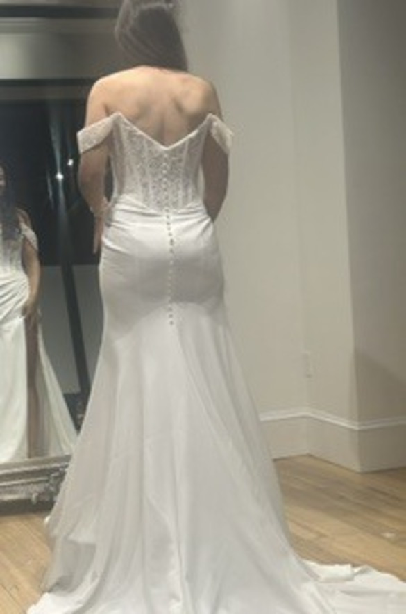 Alexandra's Bridal Boutique - NAVI size 14 - $1700 - (32% OFF)