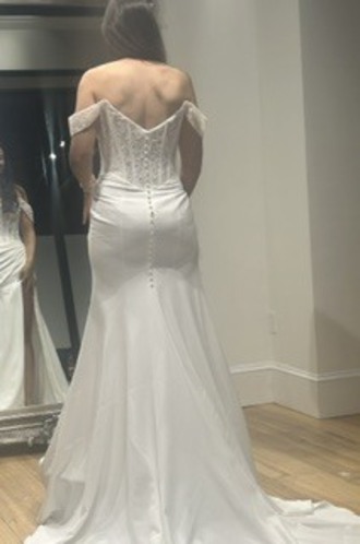 Alexandra's Bridal Boutique - NAVI size 14 - $1700 - (32% OFF)