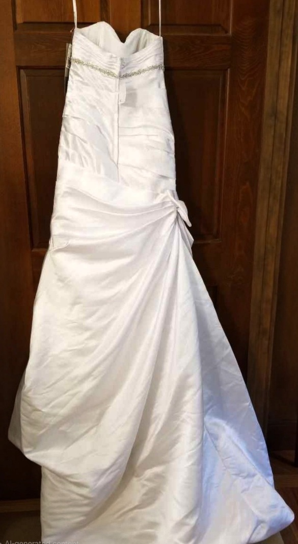 David's Bridal - Satin Mermaid size 4 - $450 - (44% OFF)