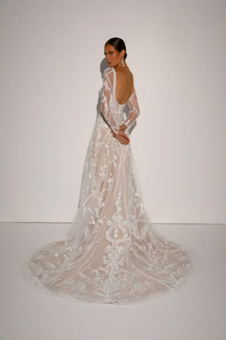 EvieEvie Young  - Zari EY370  size 20 - $975 - (19% OFF)