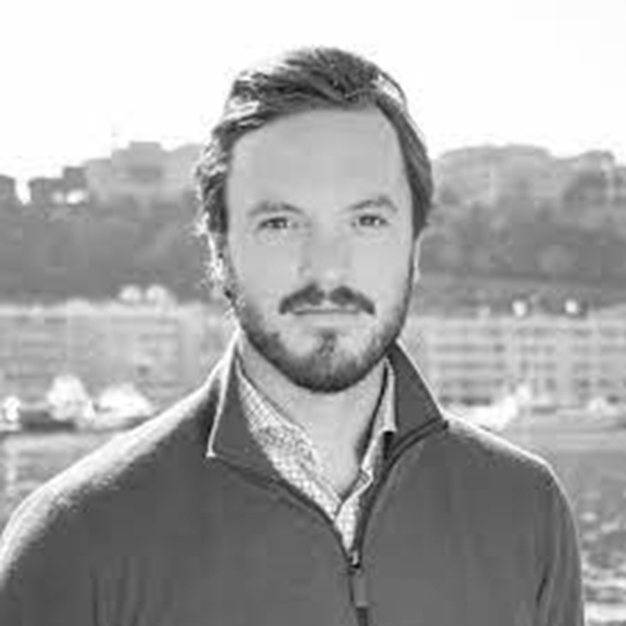 James Lloyd Photo 2668 Side