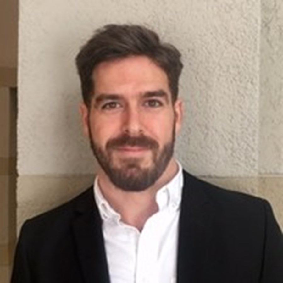 Tony  Gilbert Photo 26574 Side