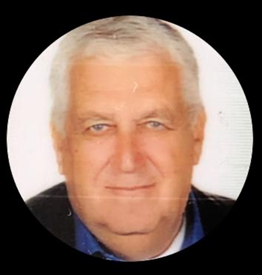 Martyn Worms Photo 2142 Side