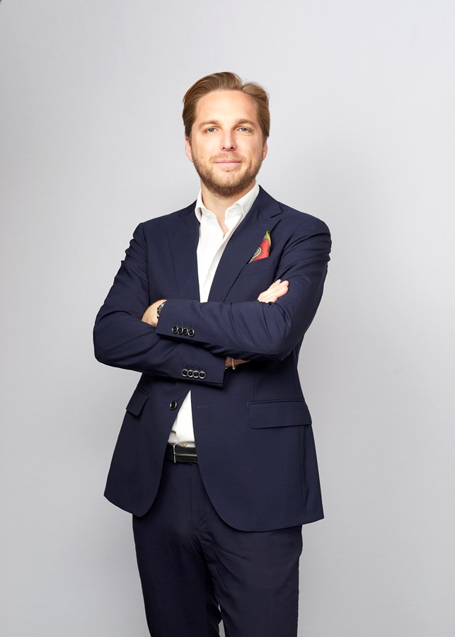 Nicolas Bochno Photo 24247 Side