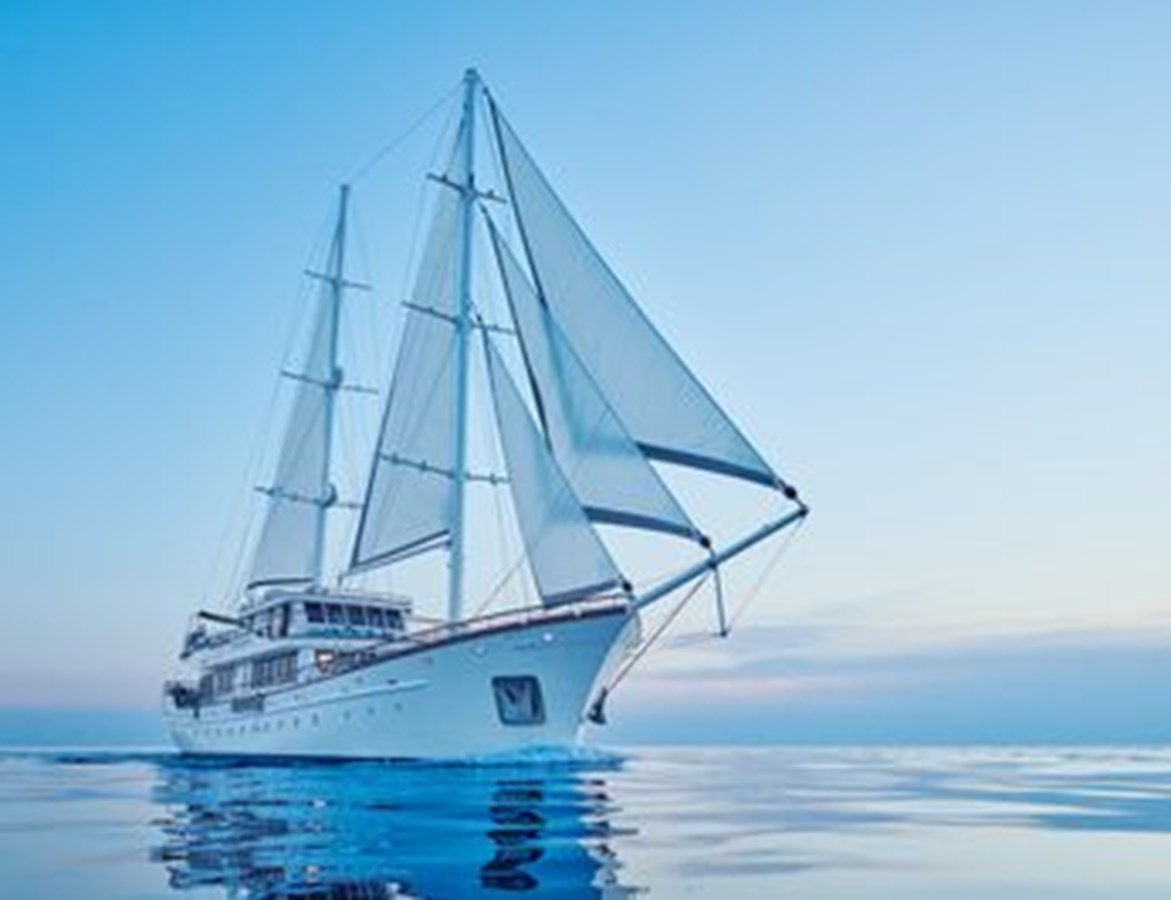 https://s3.amazonaws.com/boss.yatco.com/ForCharter/Vessel/Photo/3120/large_24169.jpg