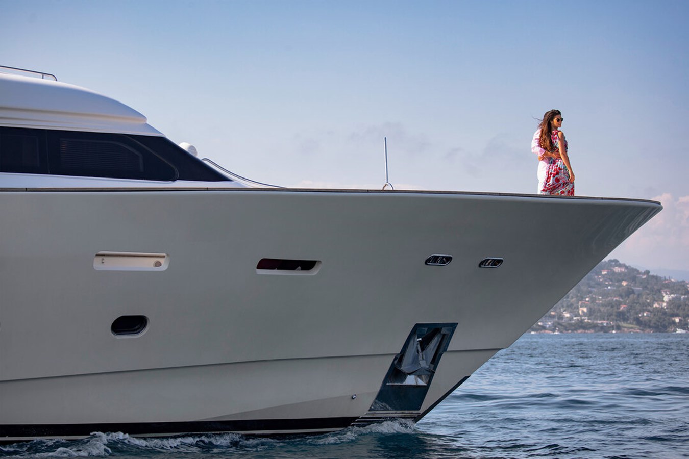 https://s3.amazonaws.com/boss.yatco.com/ForCharter/Vessel/Photo/3150/large_23167.jpg