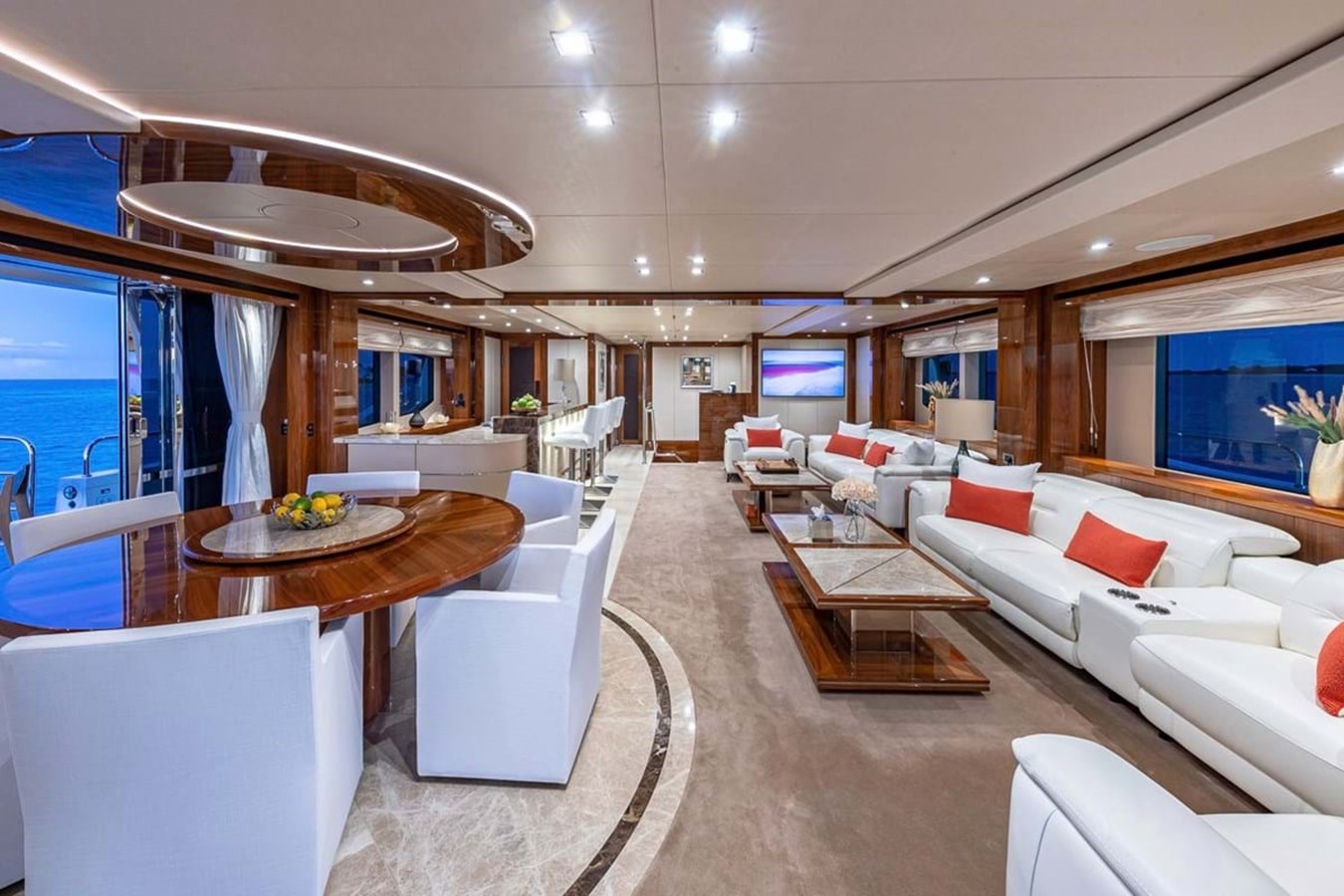 https://s3.amazonaws.com/boss.yatco.com/ForCharter/Vessel/Photo/3797/large_40840.jpg