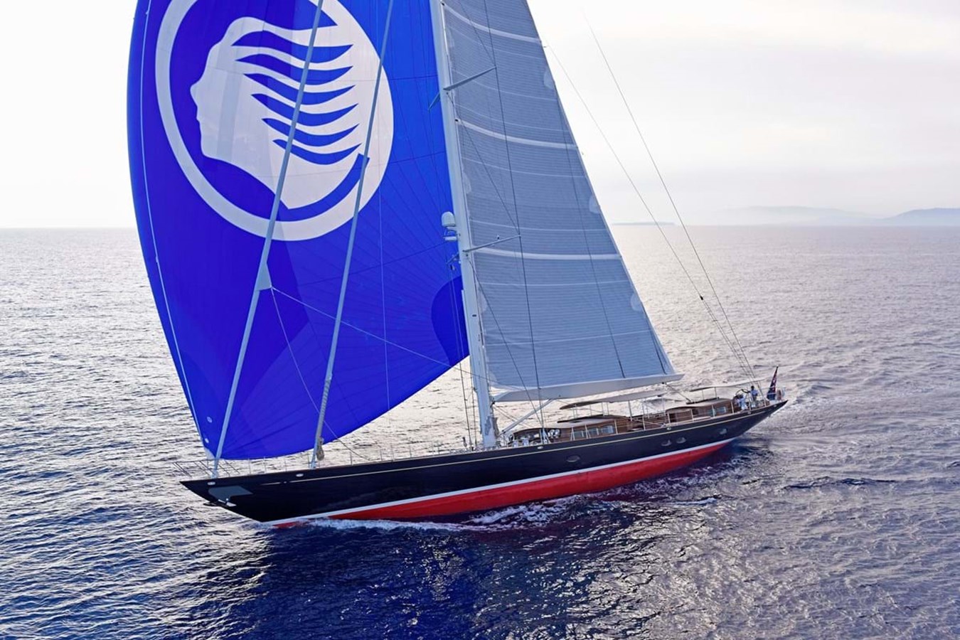 https://s3.amazonaws.com/boss.yatco.com/ForCharter/Vessel/Photo/3808/large_41113.jpg