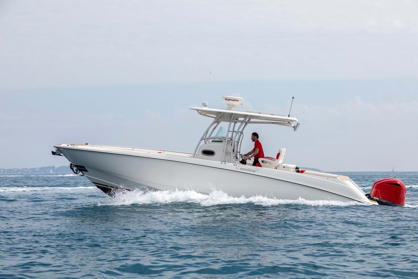 https://s3.amazonaws.com/boss.yatco.com/ForCharter/Vessel/Photo/3841/large_42699.jpg