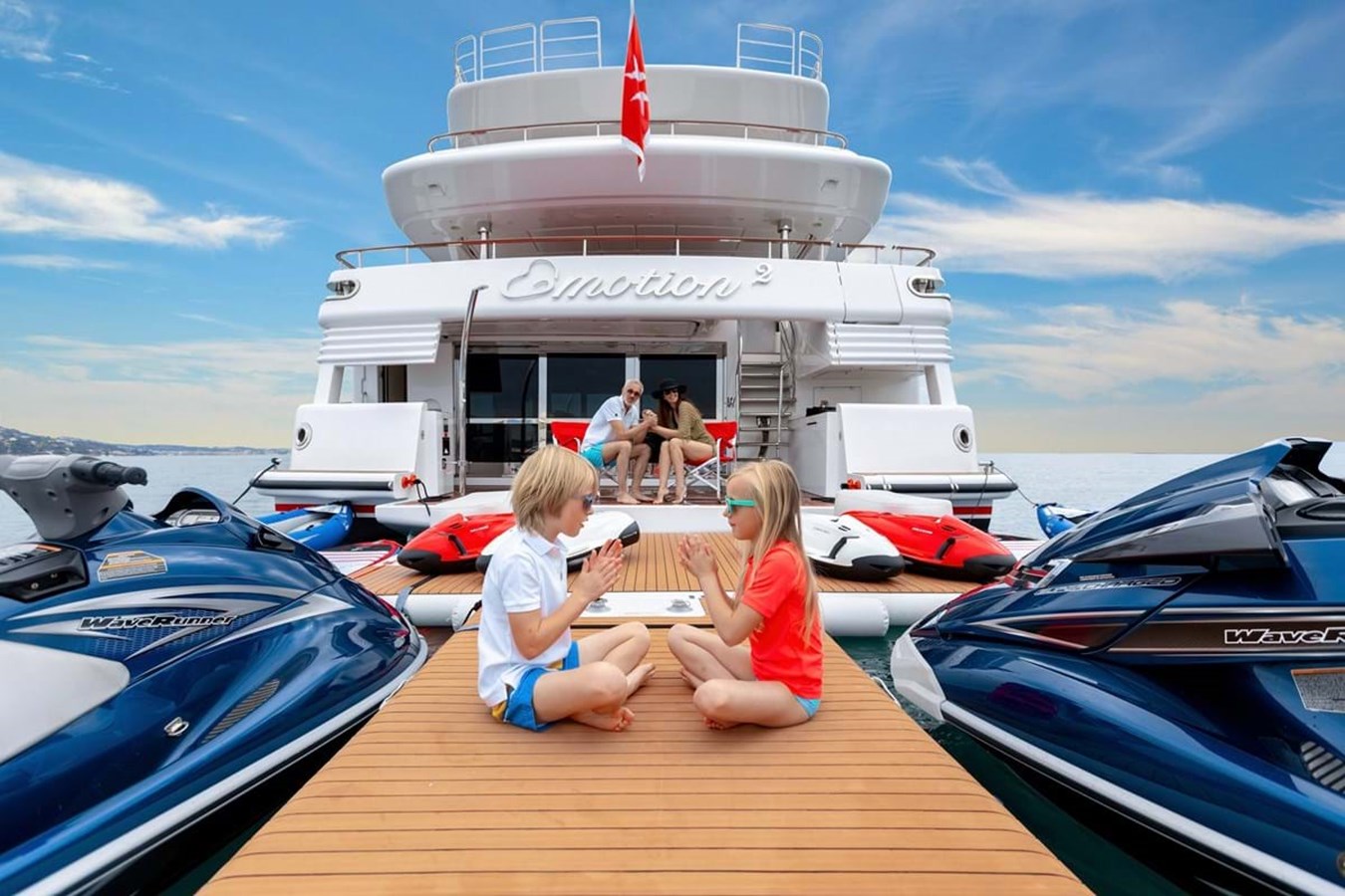 https://s3.amazonaws.com/boss.yatco.com/ForCharter/Vessel/Photo/3841/large_42702.jpg