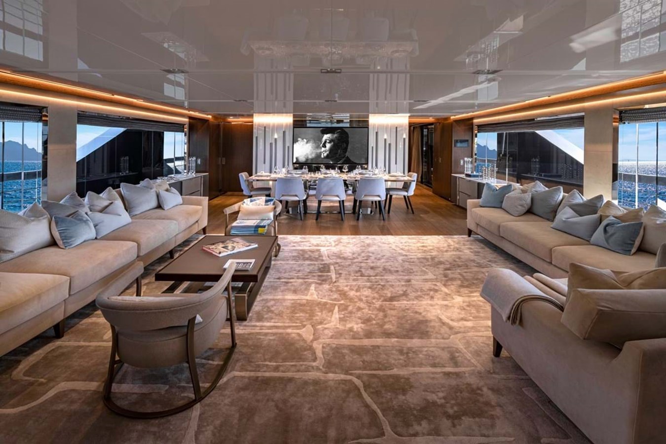 https://s3.amazonaws.com/boss.yatco.com/ForCharter/Vessel/Photo/3842/large_42845.jpg