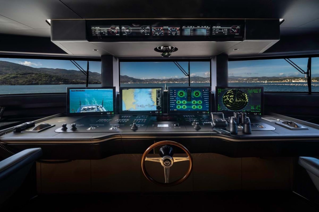 https://s3.amazonaws.com/boss.yatco.com/ForCharter/Vessel/Photo/3842/large_42853.jpg
