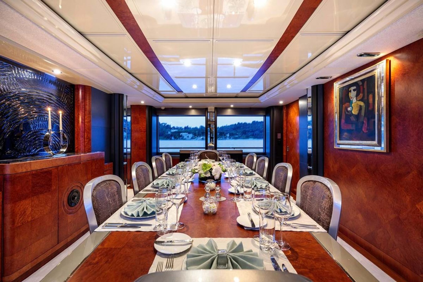 https://s3.amazonaws.com/boss.yatco.com/ForCharter/Vessel/Photo/3978/large_47638.jpg