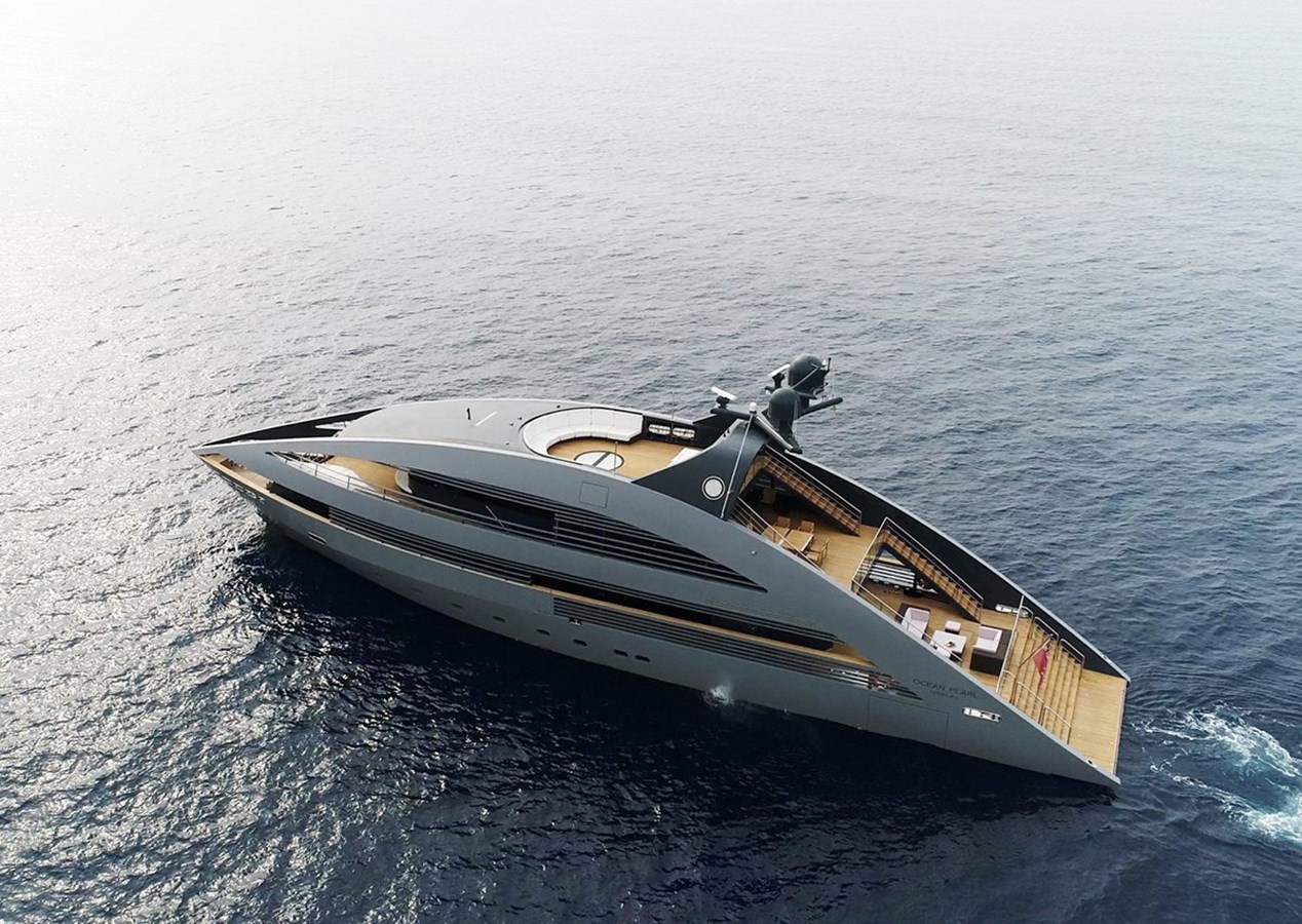 https://s3.amazonaws.com/boss.yatco.com/ForCharter/Vessel/Photo/4344/large_53261.jpg
