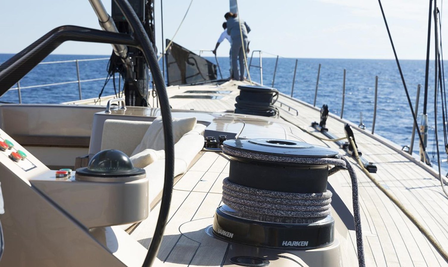 https://s3.amazonaws.com/boss.yatco.com/ForCharter/Vessel/Photo/4345/large_53295.jpg