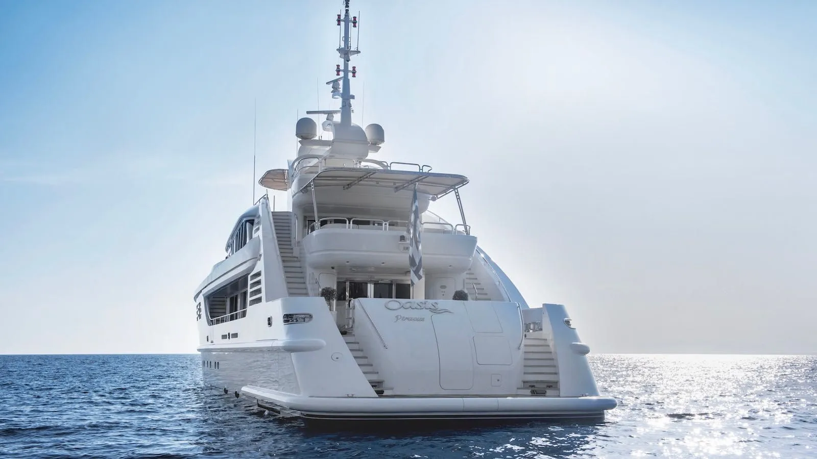 https://s3.amazonaws.com/boss.yatco.com/ForCharter/Vessel/Photo/4429/large_61477.webp