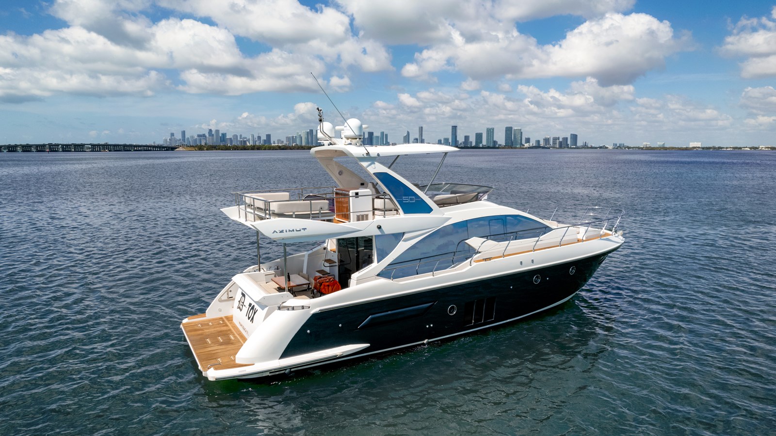 2015 AZIMUT YACHTS 50'