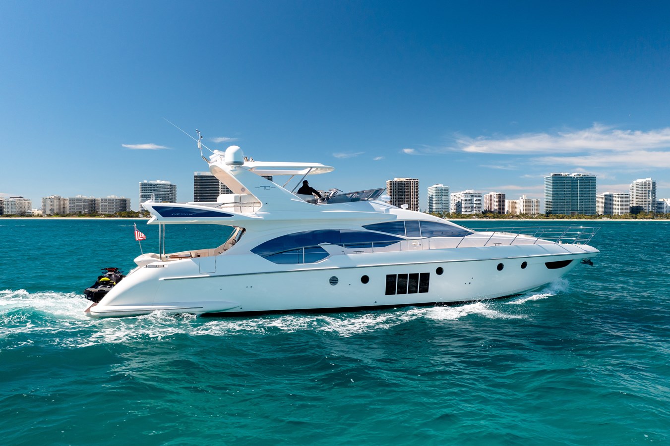 2014 AZIMUT YACHTS 70'