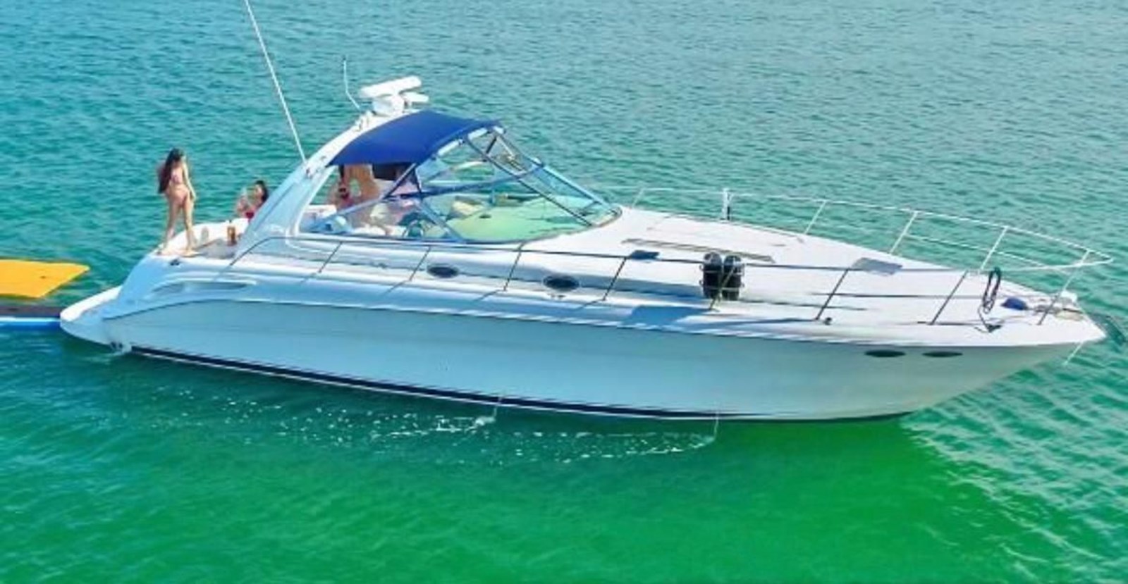 2011 SEA RAY 44'