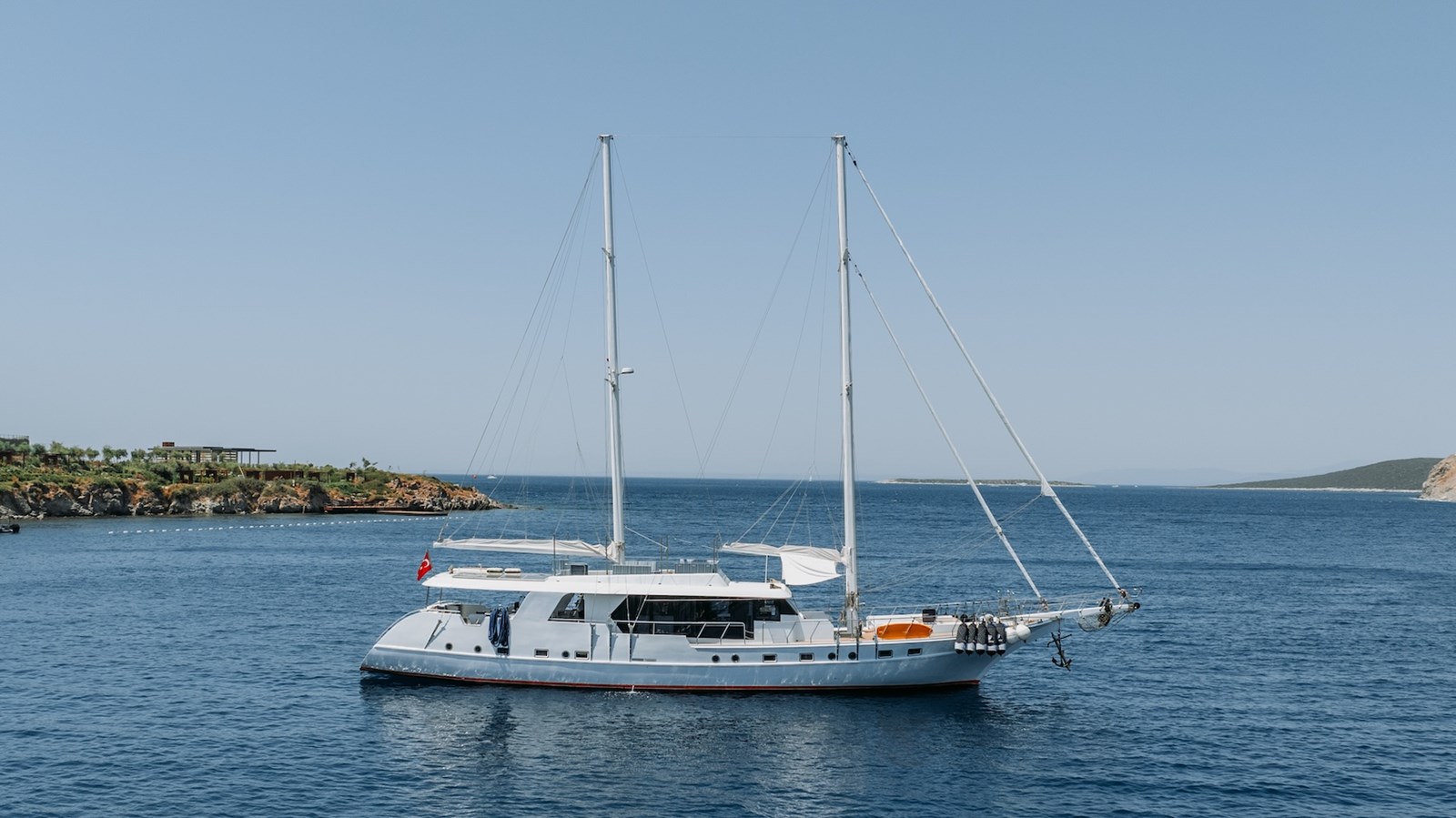 2003 CUSTOM BUILT 114' 10