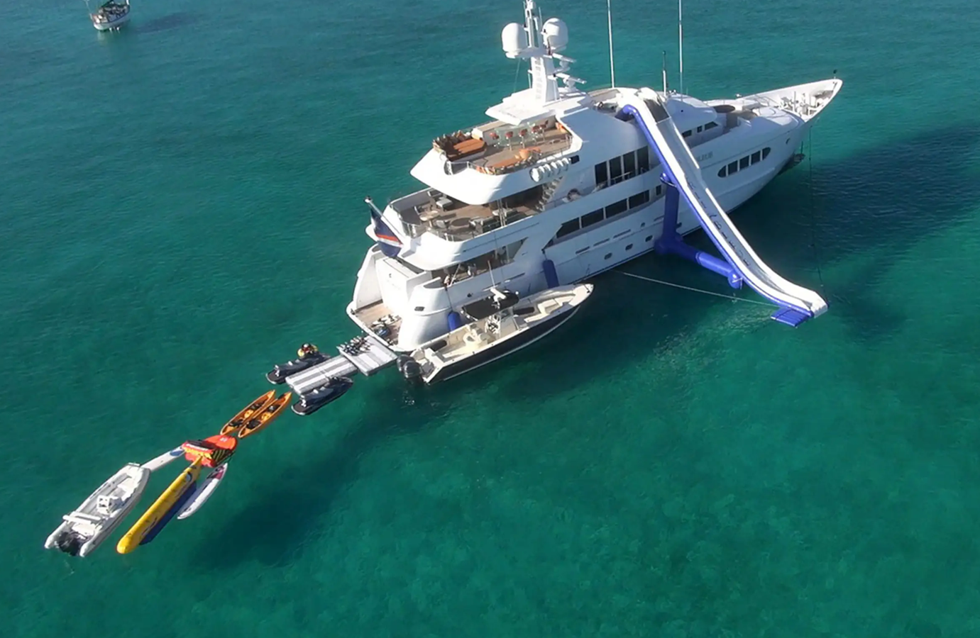 https://s3.amazonaws.com/boss.yatco.com/ForCharter/Vessel/Photo/5451/large_96511.png