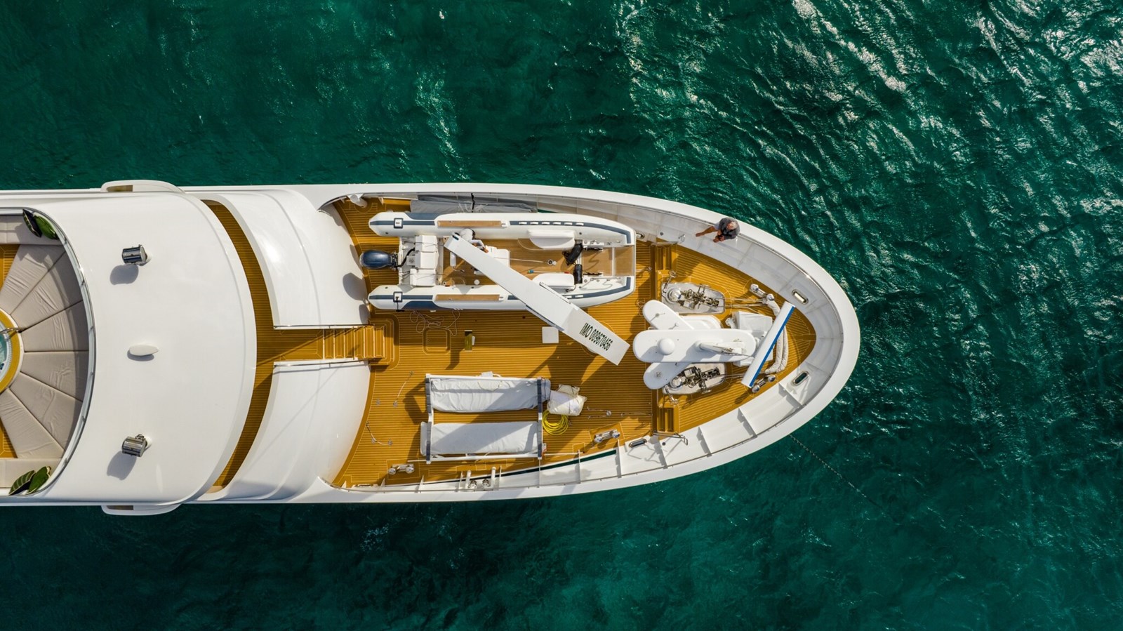 https://s3.amazonaws.com/boss.yatco.com/ForCharter/Vessel/Photo/5490/large_97980.jpg