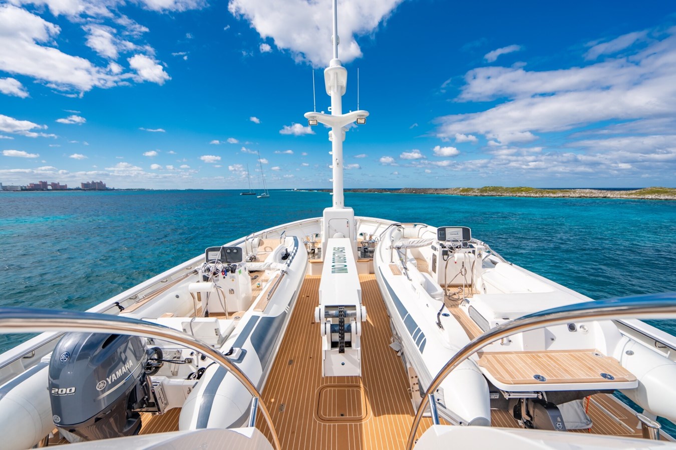 https://s3.amazonaws.com/boss.yatco.com/ForCharter/Vessel/Photo/5490/large_97981.jpg