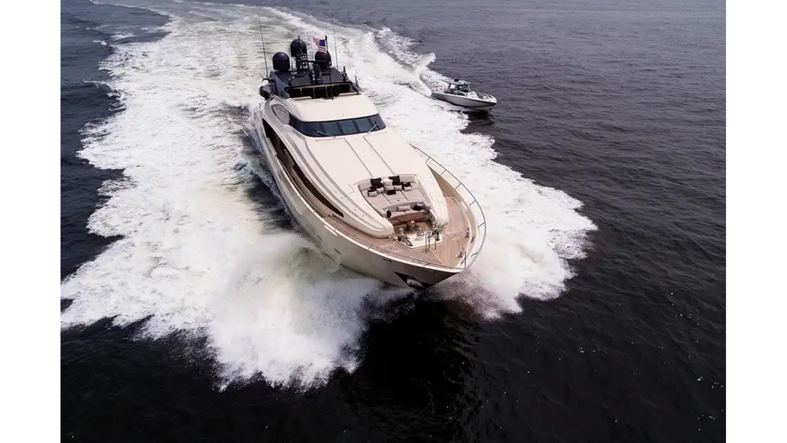 https://s3.amazonaws.com/boss.yatco.com/ForCharter/Vessel/Photo/5574/large_100099.webp