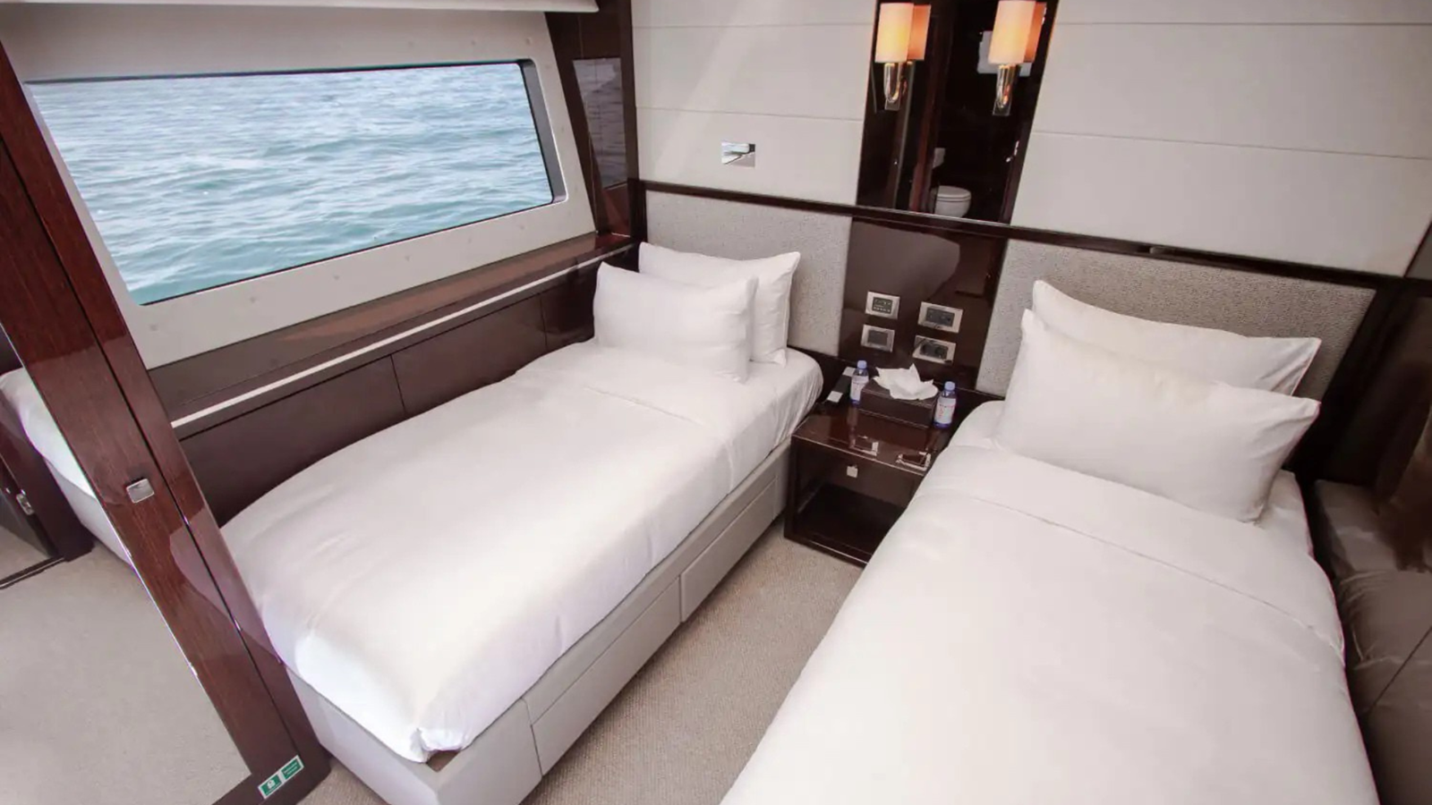 https://s3.amazonaws.com/boss.yatco.com/ForCharter/Vessel/Photo/5614/large_100879.png