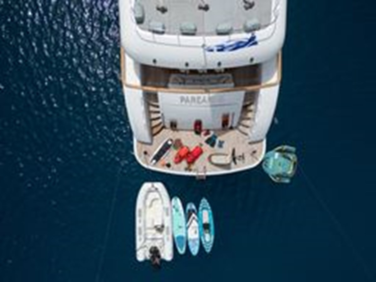 https://s3.amazonaws.com/boss.yatco.com/ForCharter/Vessel/Photo/5643/large_101727.jpg
