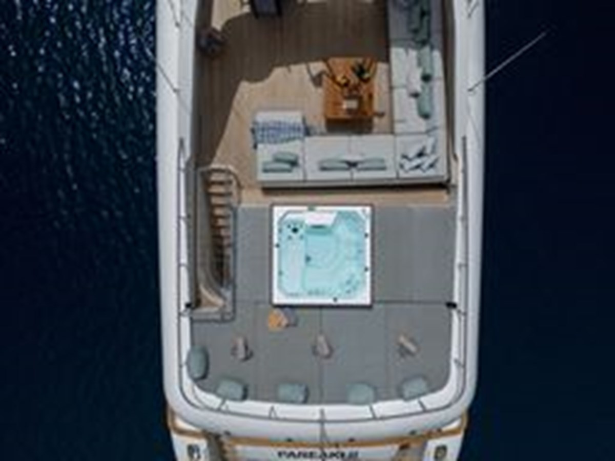 https://s3.amazonaws.com/boss.yatco.com/ForCharter/Vessel/Photo/5643/large_101737.jpg