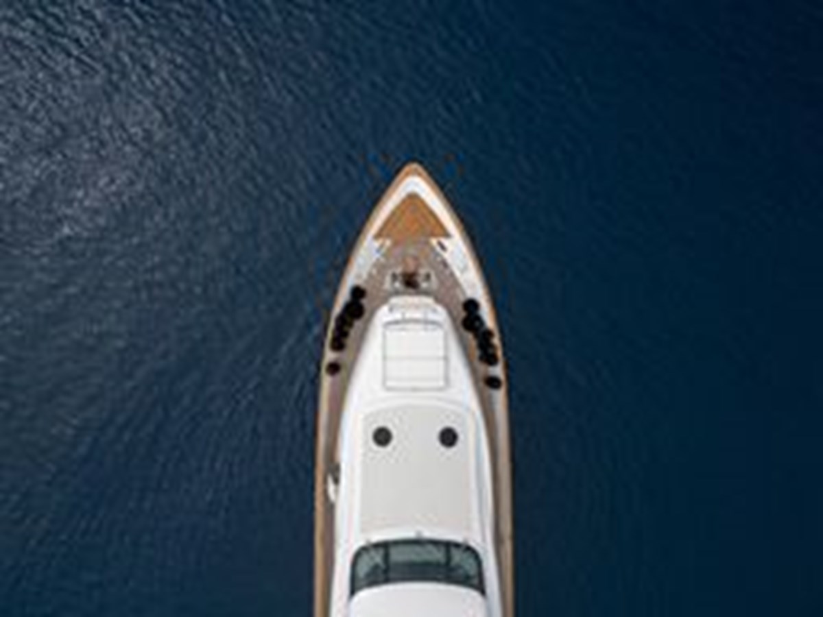 https://s3.amazonaws.com/boss.yatco.com/ForCharter/Vessel/Photo/5643/large_101738.jpg