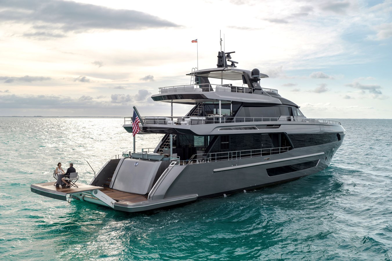 https://s3.amazonaws.com/boss.yatco.com/ForCharter/Vessel/Photo/5671/large_102649.jpg