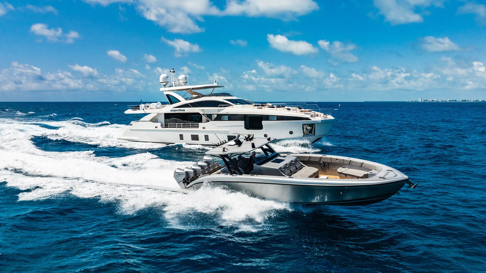 https://s3.amazonaws.com/boss.yatco.com/ForCharter/Vessel/Photo/5680/large_102807.jpg