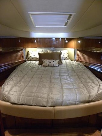 2011 SEA RAY Sundancer