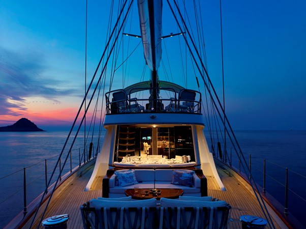 2011 ESEN YACHT