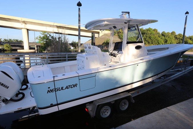 Photo of REGULATOR - 31'