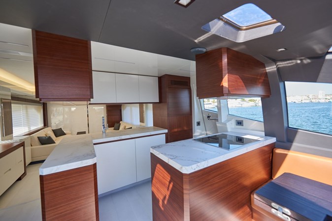 Photo of ASTONDOA - 80'