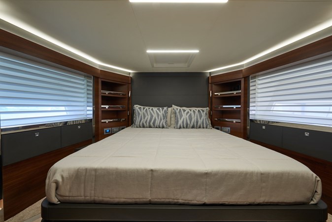 Photo of ASTONDOA - 80'