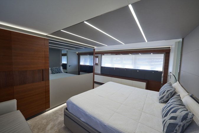 Photo of ASTONDOA - 80'