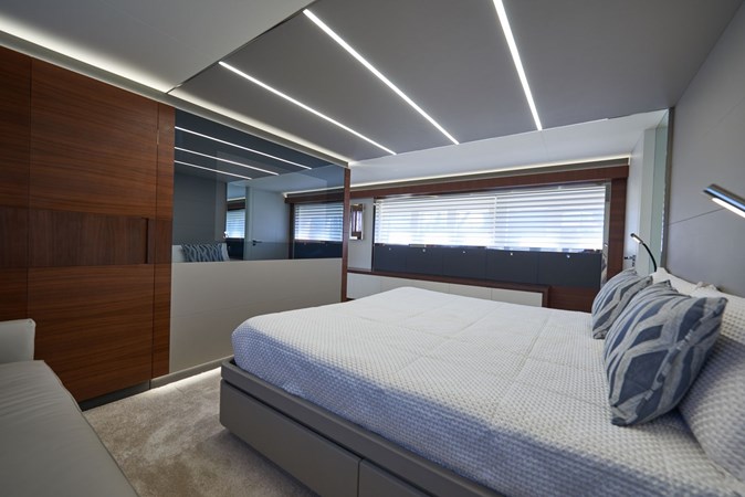 Photo of ASTONDOA - 80'