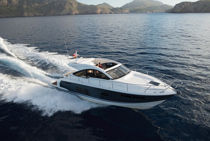 Fairline_Targa_48_Open_02