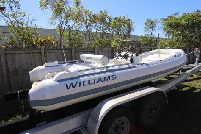 Photo of WILLIAMS PERFORMANCE TENDERS - 17'