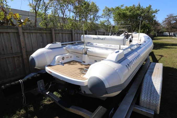 Photo of WILLIAMS PERFORMANCE TENDERS - 17'