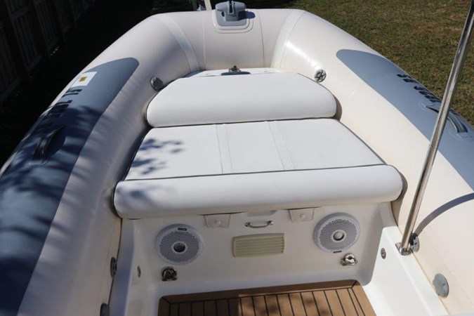 Photo of WILLIAMS PERFORMANCE TENDERS - 17'